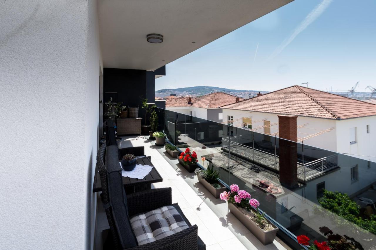 Judita Trogir Exterior foto